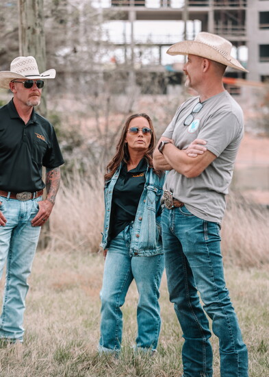 The sale brings in many long time friends and family in the Longhorn industry - Photo by Bailey Lamar