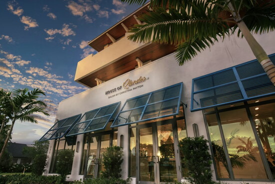 Conveniently Located in Downtown Naples