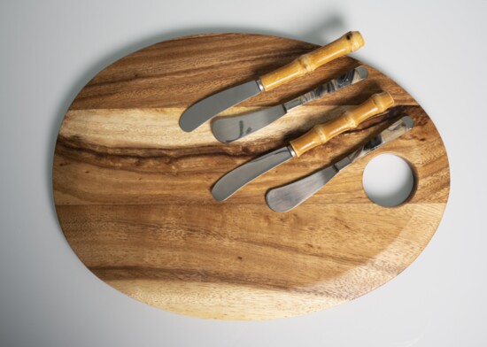 Cutting board and cheese knives, @no299blog