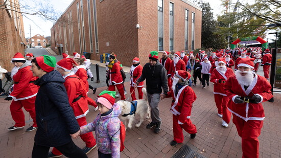Santa Fun Run. Photo Credit: Franklin Knox Photography