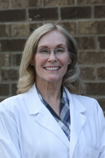 Dr. Earlene Siebold