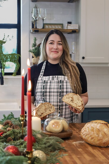 Founder of Sunbloom Sourdough, Jessica Stratos 