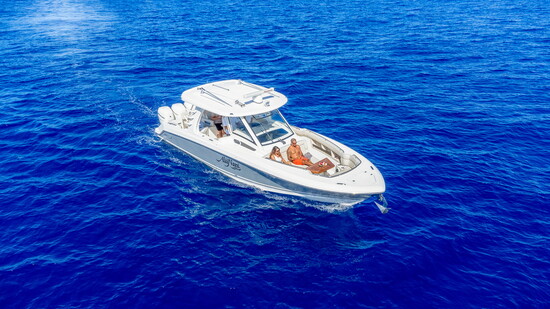 Ali’i Nui Sailing Charters