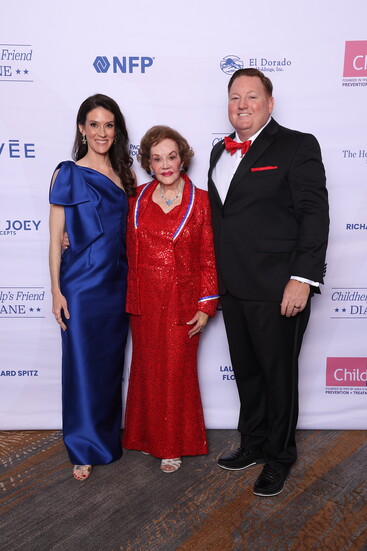 Krystal Grogan (left)