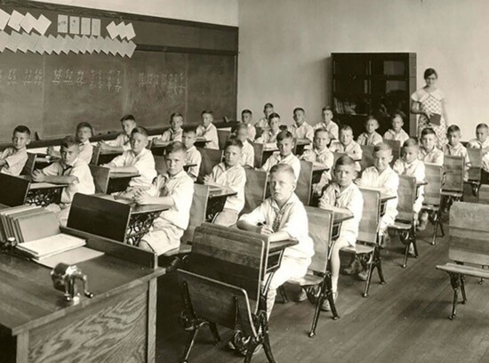 1930 Classroom compliments of Milton HersheySchool