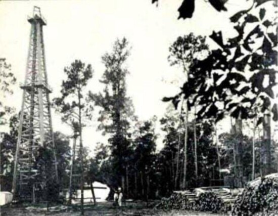 The George W. Strake No. 1 at the Conroe oilfield. Courtesy of the Montgomery County Library