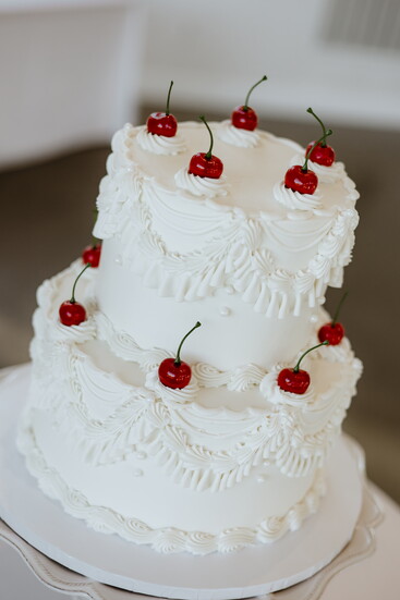 Cake: @shelbylynnscake