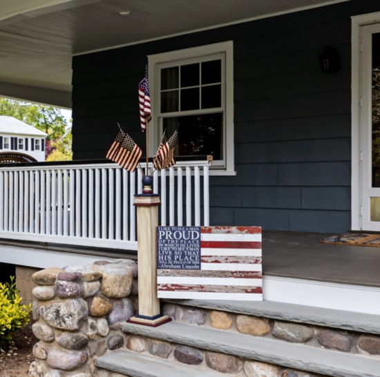 Rustic Americana touches at the entryway