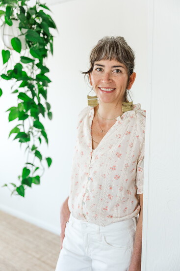 Elizabeth Johnson, MA Co-Founder & Executive Director, NEDA-Proficient End-of-Life Doula