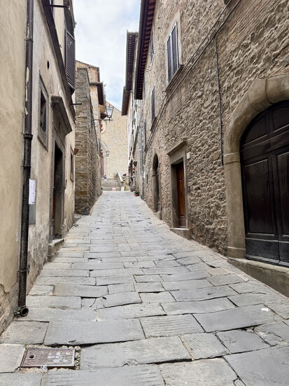 The winding cobblestone alleyways of Cortona