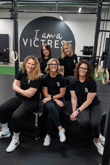 Victress Elkhorn coaching staff