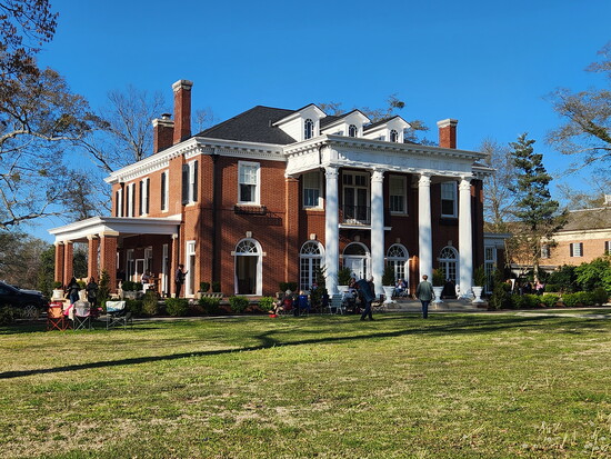 The Pure Life House of Music Porch Party Social at the Truitt Vanderbilt Club.
