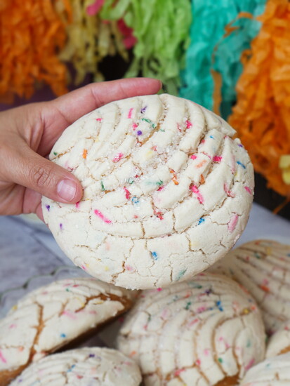 El Bollio Bakery, Birthday Conchas. Photo by Mariel Rascon