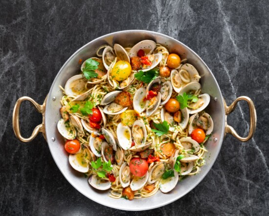 Spaghetti alle Vongole with Cherrystone clams and tomato confit. Photo by Debora Smail 