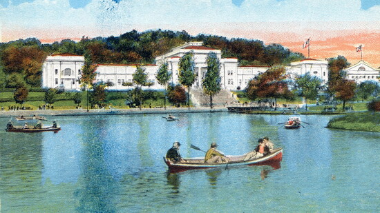 Lake Ottosee at Chilhowee Park, circa 1915. (Alec Riedl Knoxville Postcard Collection/KHP)