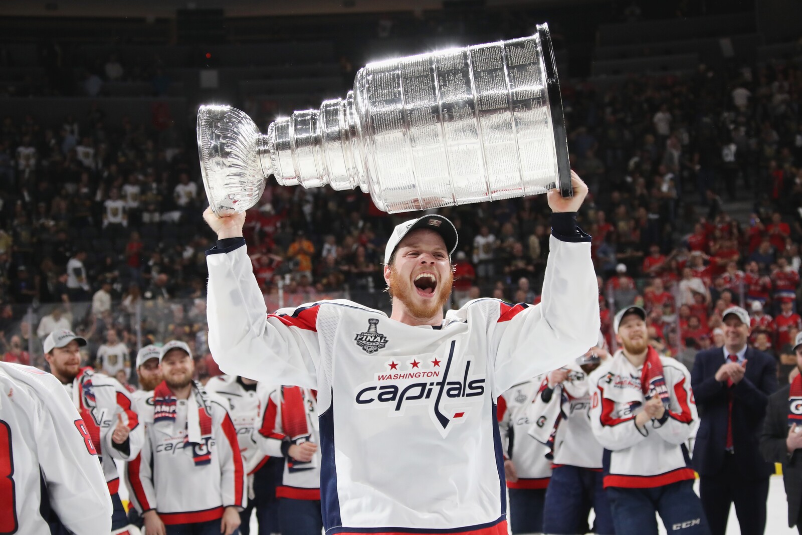 At last, Capitals hoist the Cup. ‪※6/8/2018,Washington Post‬ ‪#NHL # StanleyCup ‬ ‪…