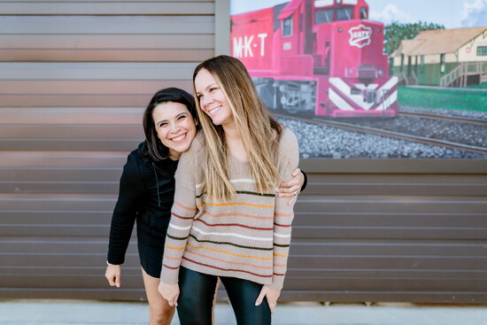 Natalie & Brooke of ChatKTX; photography by Quincy Marie Photography