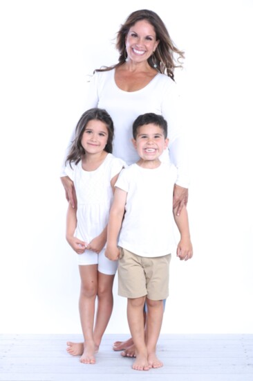 Kaile Zagger with her children. (Photo: Yolanda Perez photography)
