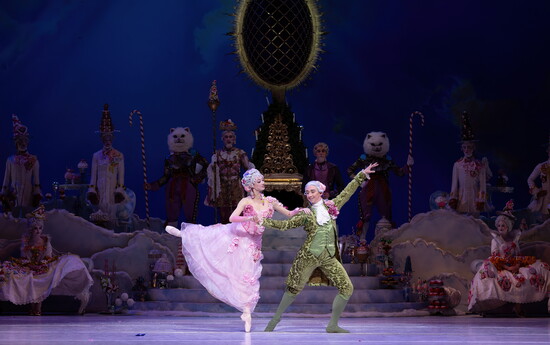 Houston Ballet Soloists Alyssa Springer and Aaron Daniel Sharratt with Artists of Houston Ballet in Stanton Welch’s The Nutcracker.  Photo by Amitava Sarkar (20