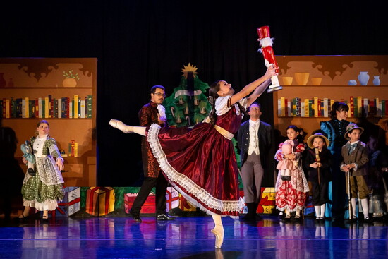 Vitacca Ballet & School for Dance Artists. Photo: Lynn Lane.