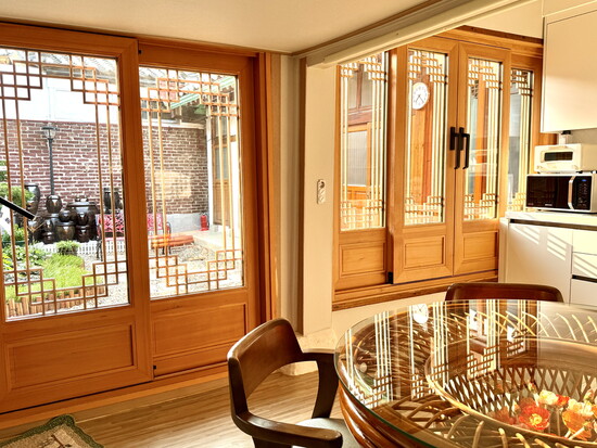 Traditional hanok homes are available for rent in Bukchon Hanok Village, providing tranquil accommodations near many attractions. 