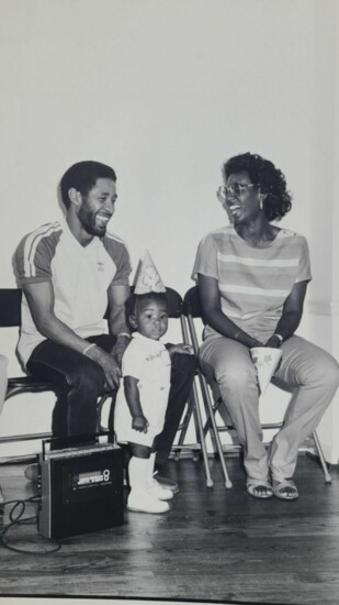 Family photo of Nikko as a child with mom and Dad, Ozzie Smith
