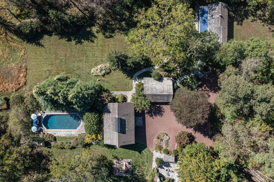 At press time, this property was for sale for $2,195,000.