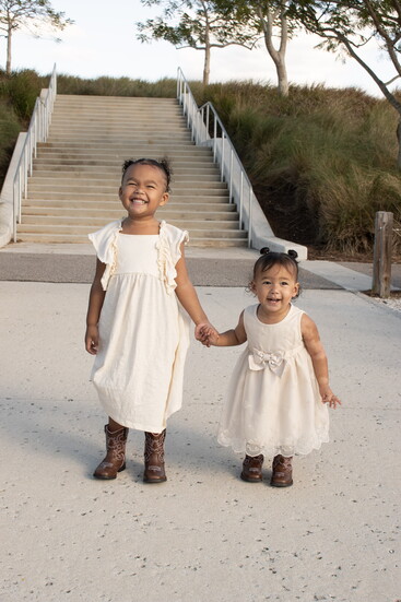 Daughers Aila (L; 3yo) and Aiana (R; 1.5yo)