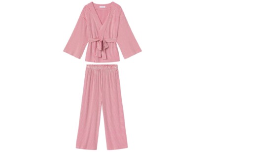 4. DreamKnit Kimono Pajama Set - LakePajamas.com