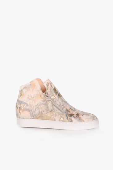 Tie Dye Hi Top arriving to Eva Bryn Shoetique just in time for Valentine’s Day! $180