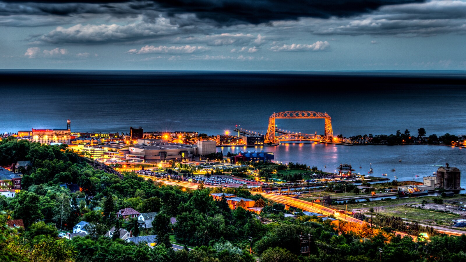 10 Must-Visit Year-Round Attractions in Duluth, Minnesota 10 Must-Visit Year-Round Attractions in Duluth, Minnesota