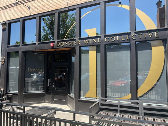 Dossier Tasting Room