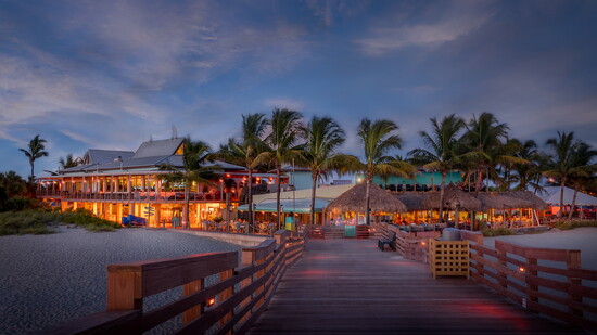 Iconic, sister restaurants, Sharky’s on the Pier and Fins at Sharky’s, taken by Lisl Walsh Photography.