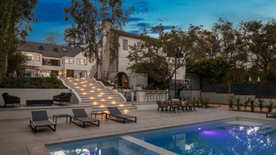 The resort-like backyard