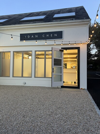 Idan Chen salon. 