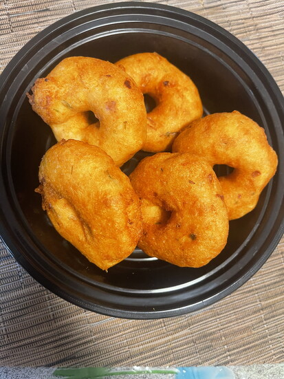 Medu Vada at Mint Kitchen. Photo Credit: Minhaj Akthar