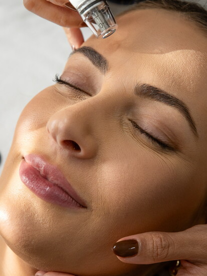 The DiamondGlow diamond-tip wand gently resurfaces the skin while infusing serums, revealing smoother texture, deep hydration, and a healthy-looking glow.