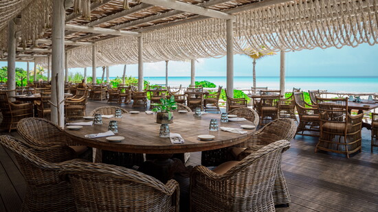 Palmaïa, Su Casa restaurant offers beachfront views.