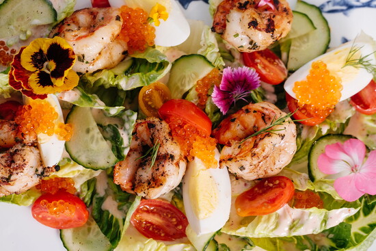 Succulent, Shrimp Louie. Photo by Quit Nguyen