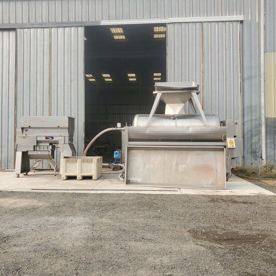 Photo 1 of 7