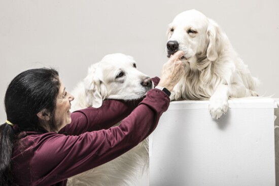 Andrea helps pose Finley and Guinennes