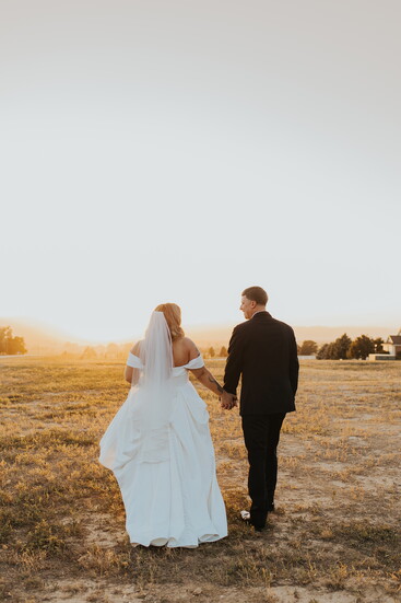 Windsong provides sweeping mountain views and unforgettable sunsets. Photos by Diandra