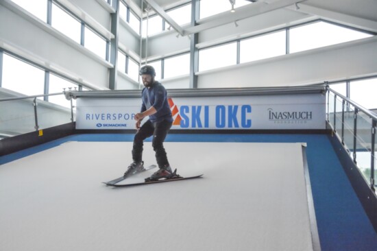 Skiing and snowboarding are part of RIVERSPORT's Winter Glow.
