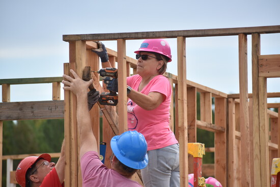Team ties up framing corner