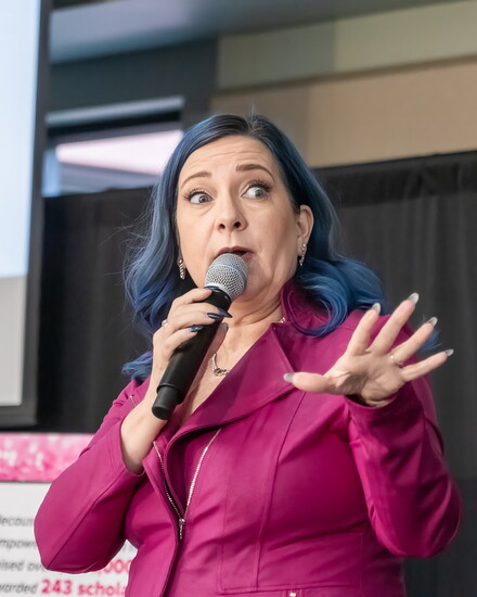 Comedian Kristen Linder entertains the crowd.