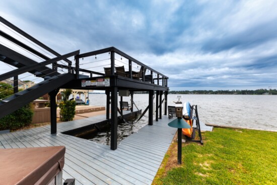 An example of a well-planned and well-organized deck located in Montgomery.