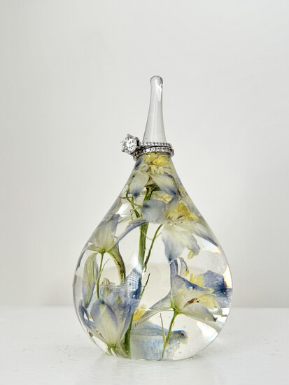 Teardrop Ring Holder