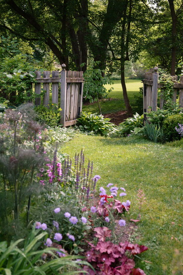 Mike Fink's English garden